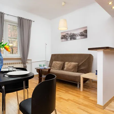 Apartment New Town By Renters Warsaw